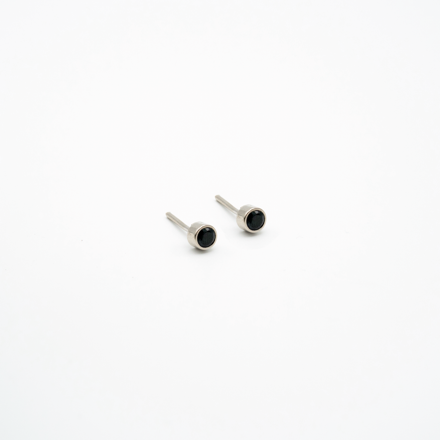 Set of 4mm Black Stone Set