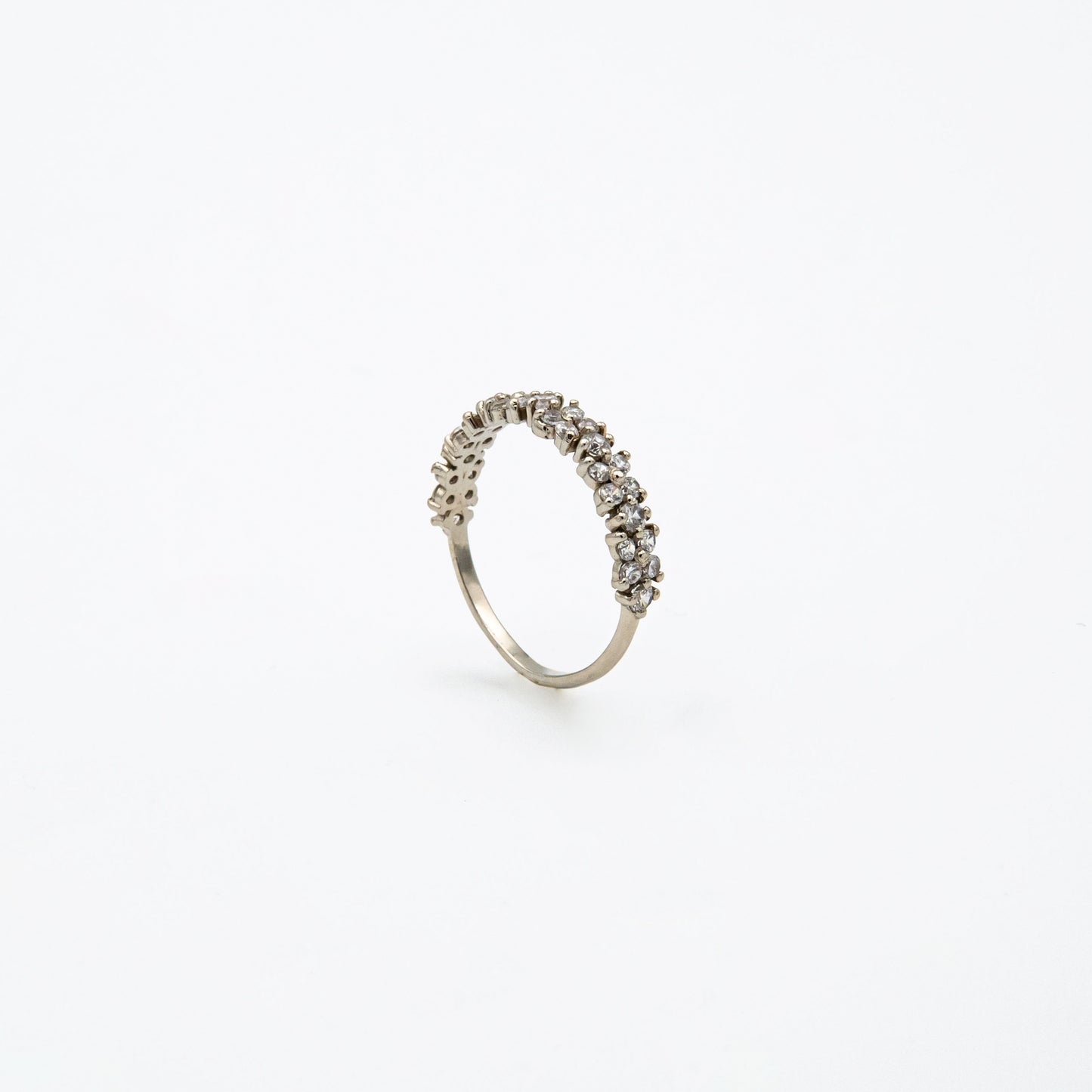 Dainty Floral Band Ring