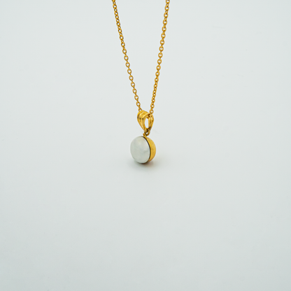 Lustrous Pearl Pendant
