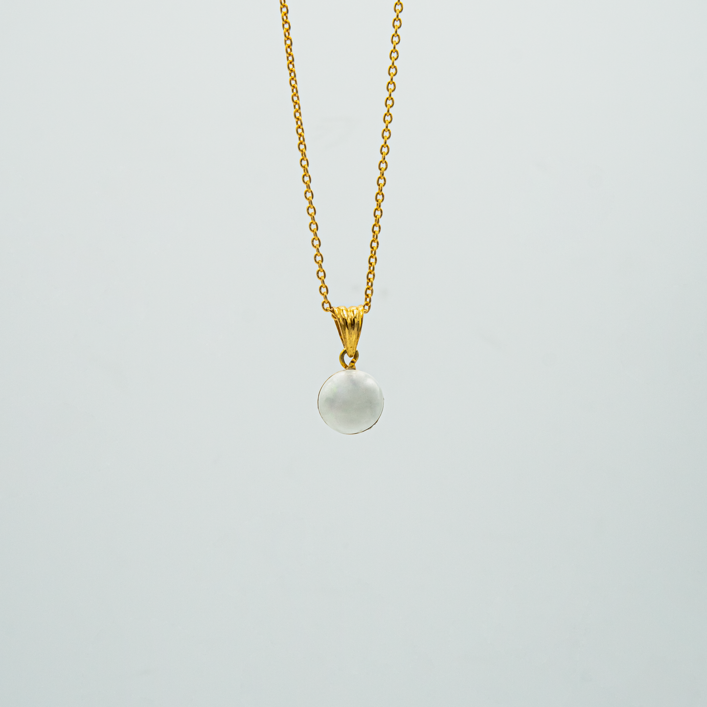 Lustrous Pearl Pendant
