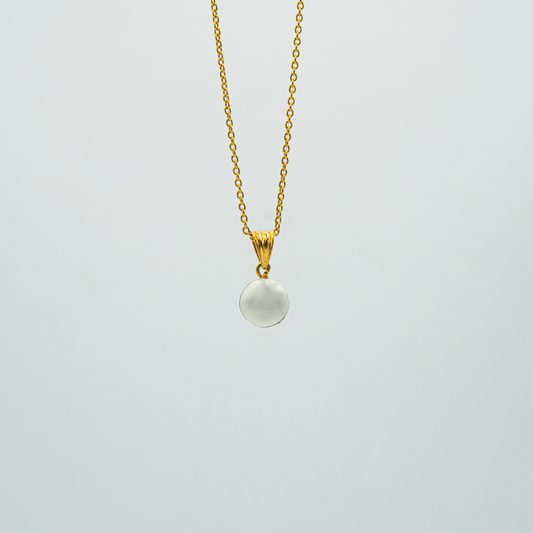 Lustrous Pearl Pendant